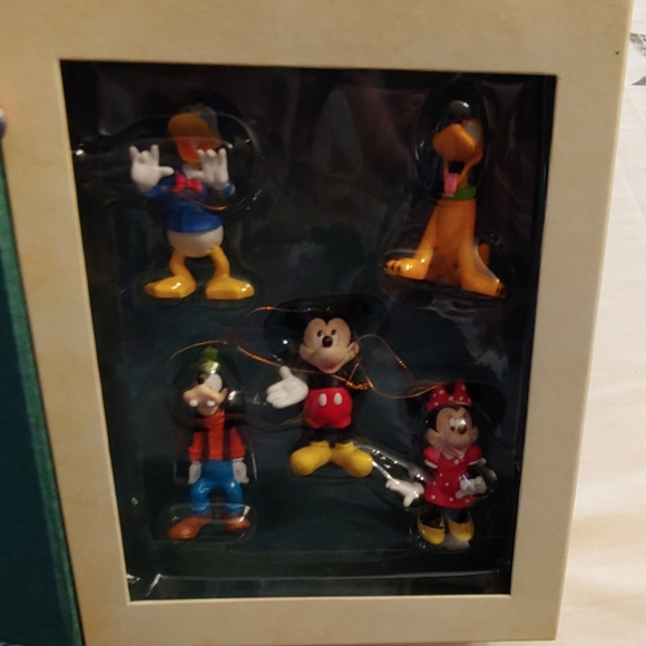 Disney Other - Mickey and friends ornament set